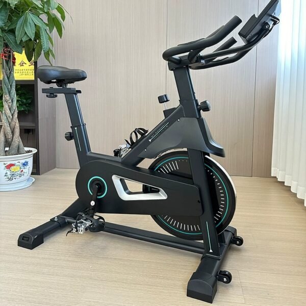 Virtual reality cycling platform
