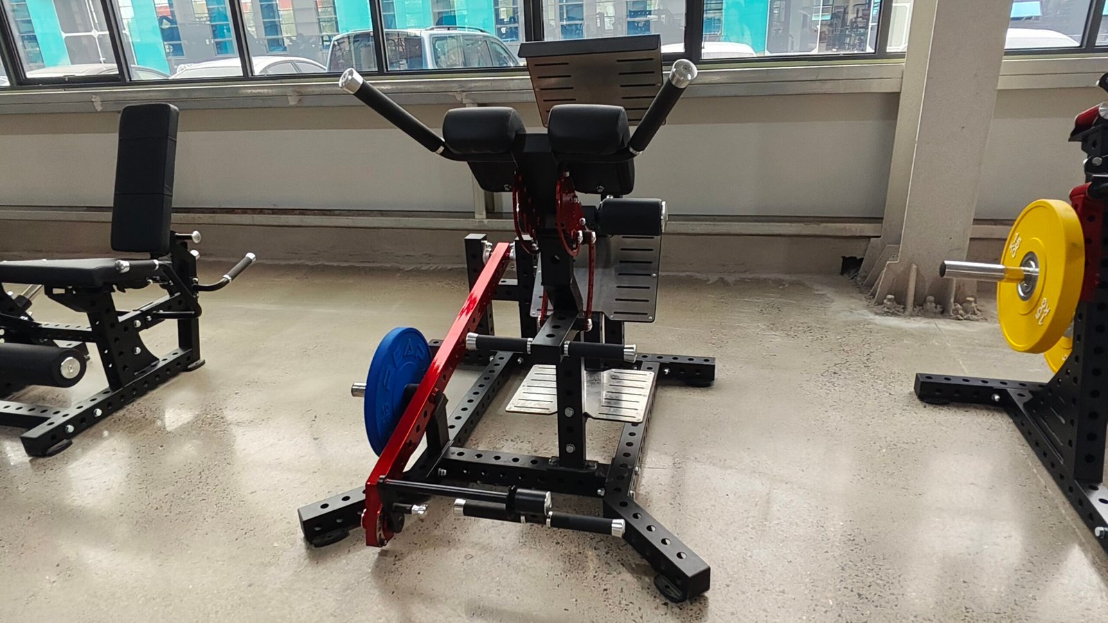 Essential Knowledge for Gym Owners: Sourcing, Distributors, and Smart Facility Choices